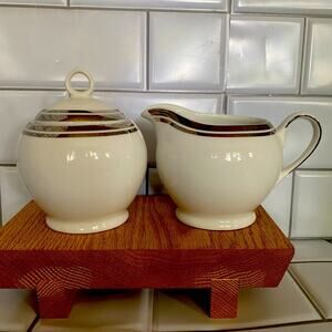 Royal Doulton Pure Platinum 2005 fine porcelain lidded sugar and creamer